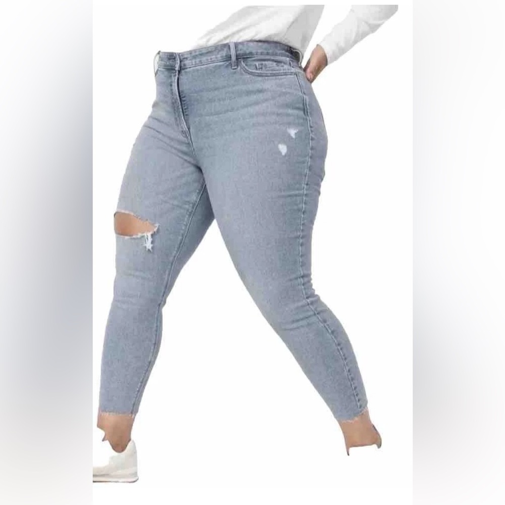 Old Navy-High-Waisted Rockstar Super Skinny Ripped Ankle Jeans- Women’s 22-NEW!!